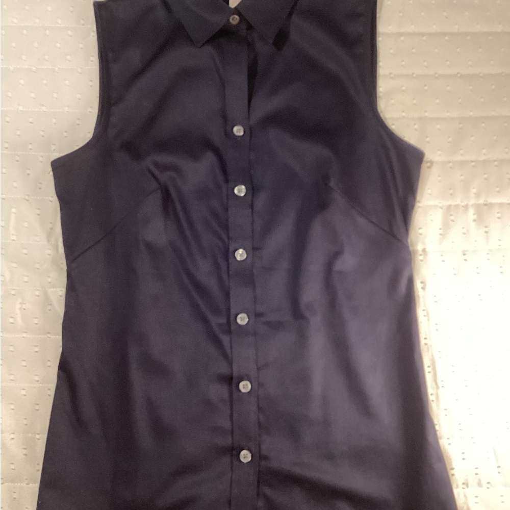 Banana Republic Sleeveless Navy Button-Up Top